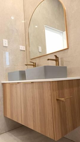 Style and Comfort, Fully Renovated & Architecturally Designed 4 Bedroom Family House with Versatile Floorplan. Large Entertaining Backyard. - Photo 5