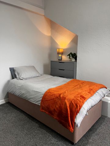 Bournemouth Road, Poole, Dorset, BH14 - Photo 3