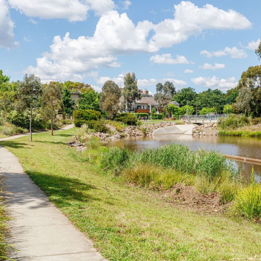 Sophisticated 2-Bedroom Residence with Panoramic Mountain Outlook on Northbourne Avenue - Photo 1