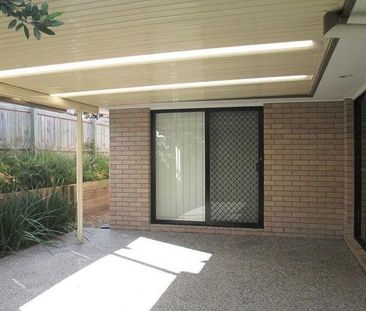 43 Lakes Entrance Drive, Springfield Lakes QLD 4300 - House For Ren... - Photo 3