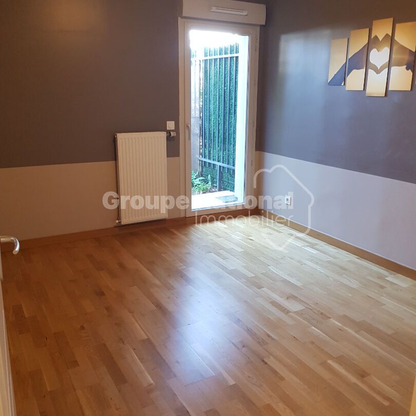 T3 REZ DE JARDIN AU CALME AVEC 2 GARAGES, - Photo 1