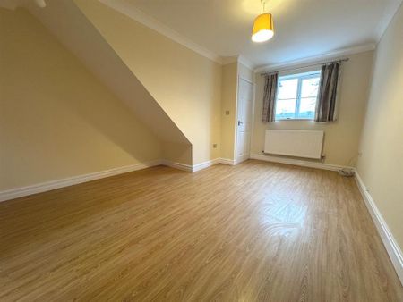 2 bedroom semi-detached house to rent - Photo 3