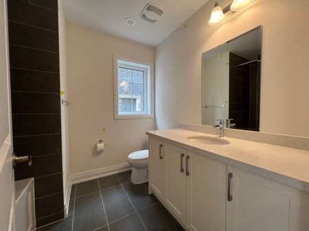For Lease - 89 Clippers Crescent, Whitchurch-Stouffville, Ontario - Photo 3