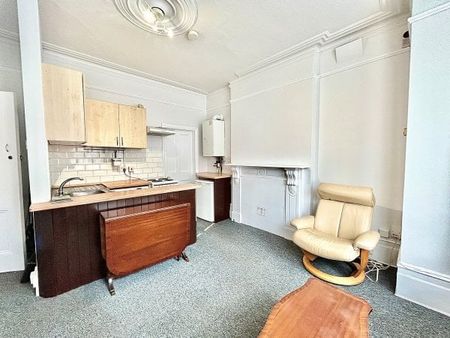 Meadowcroft Road, Winchmore Hill N13, Property for rent - Photo 4