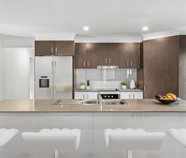 Modern Family Living in a Convenient Bellbird Park Location - Photo 5