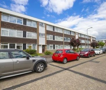 2 Bed Flat, Barton Meadows, IG6 - Photo 5