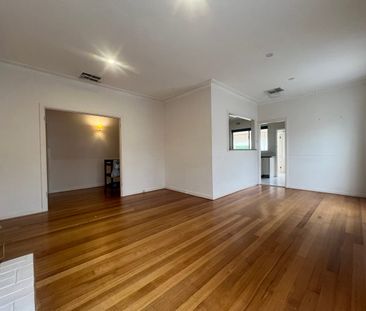 12 Sage Street, Oakleigh East, Vic 3166 - Photo 4