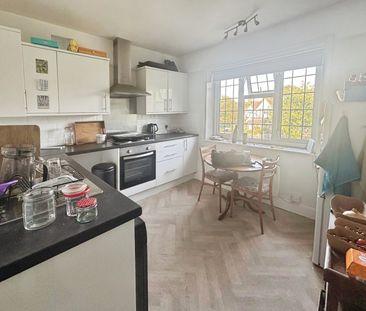 3 bedroom maisonette to rent Shirley Drive - Photo 2