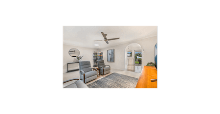 Spacious Home With Garden Views & Multiple Living Areas - Photo 5