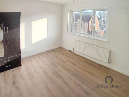 3 bedroom semi-detached house to rent - Photo 5