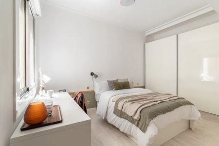 Carrer de Balmes, Barcelona, Catalonia 08006 - Photo 3