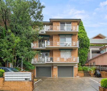 Immaculately Presented Apartment with Parking and Storage - Photo 2