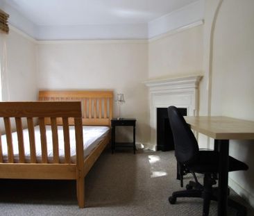 6 bedroom semi-detached house to rent - Photo 6