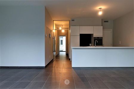 Ruim appartement met terras te huur in centrum Gent - Photo 2