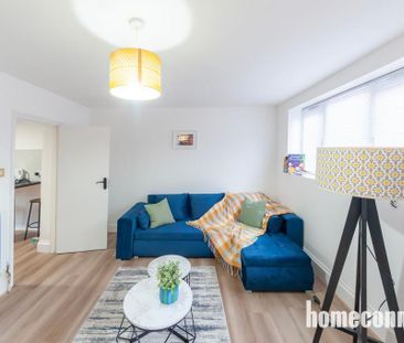 2 bedroom flat to rent - Photo 2