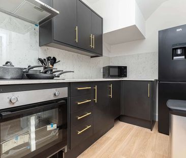 Phyldon Road Room 2 - Photo 4