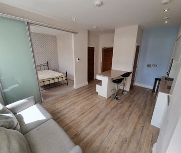 1 Bed Student Accommodation - Photo 6