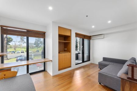 2/164 Albert Road, - Photo 2