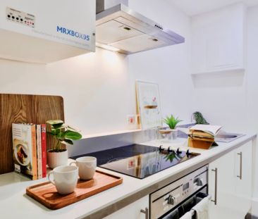 Classic 2 Bed Apartment - Photo 4