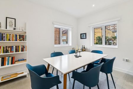 3 bedroom mews to rent - Photo 5