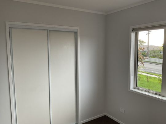 JUST LIKE NEW! - Photo 1