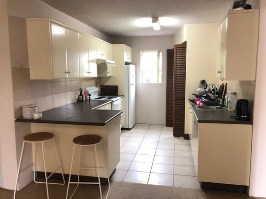 2/10-12 Helen Street, Merewether - Photo 1