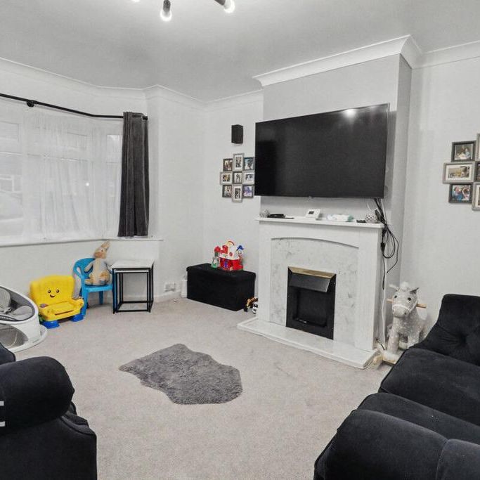 3 bedroom semi-detached house to rent - Photo 1