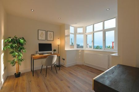 6 bedroom detached house to rent - Photo 4