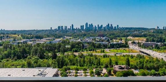 Luxurious One-Bedroom with Breathtaking Cityscape at Tailor - Photo 2