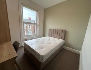 1 bedroom house of multiple occupation to rent - Photo 1
