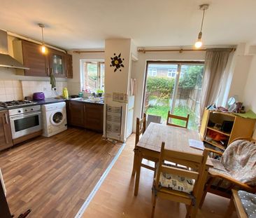 Room in a Shared House, Kinburn St, SE16 - Photo 6