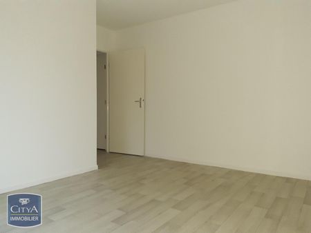 Location Appartement 3 pièces 61m² DOUAI 59500 - Photo 2
