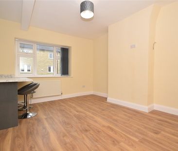 Town Street, Armley, Leeds, West Yorkshire, LS12 3HN - Photo 4