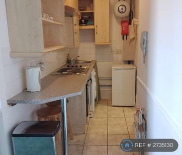 Studio to rent - Photo 6