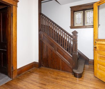 For Lease - 333 Millard Avenue Unit# Upper, Newmarket, Ontario - Photo 5