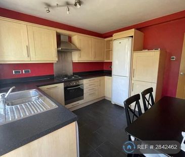 2 bedroom maisonette to rent - Photo 6
