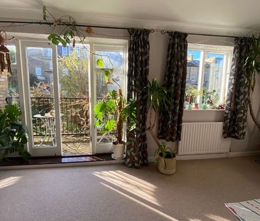 3 Bed Terraced House, Vestry Mews, SE5 - Photo 3