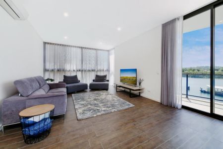 2Bedrooms, 2Bathrooms - Photo 2