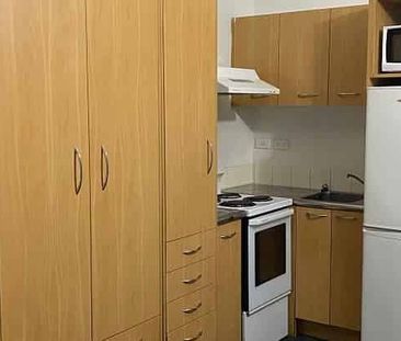 Studio apartment, central Queen Street CBD - Photo 4