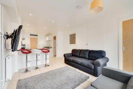 5 bedroom house to rent - Photo 2