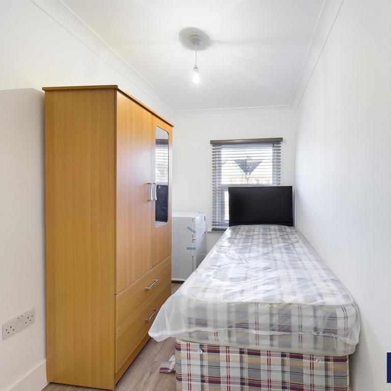 House share to rent - Photo 1