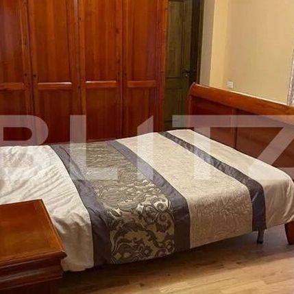 Apartament cu 3 camere, parcare privata, zona centrala - Photo 1