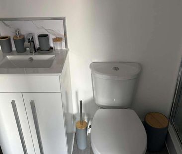 A Fresh House Share share for Rent in Hartlepool - Photo 4