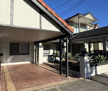 3 Bedroom Duplex in Prime Kingsford Location - Photo 5