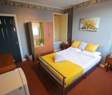 1 bedroom in a house share to rent - Photo 6