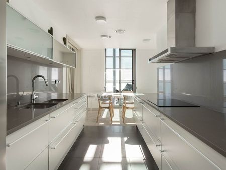 Excellent 3 Bedroom penthouse for rent in Diagonal Mar, Barcelona - Photo 3