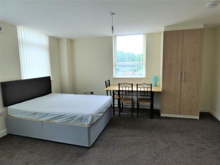 1 bedroom flat to rent - Photo 2