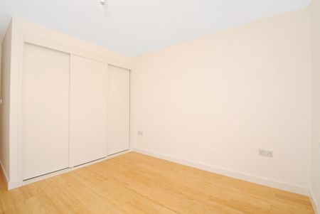 3 bedroom apartment to rent - Photo 3