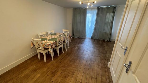 3 bedroom terraced house to rent - Photo 1