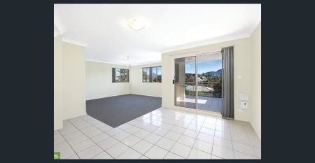 Stylish Coastal Apartment in the Heart of Wollongong - Photo 3